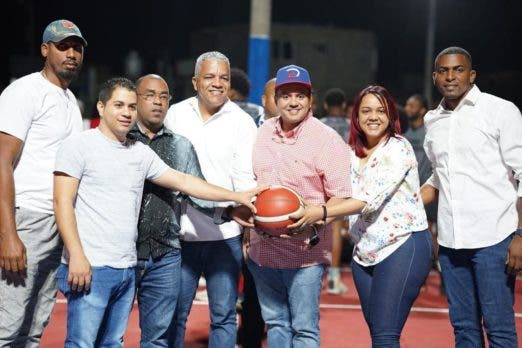 Barrio Landia y la Fe ganan en inicio del torneo de baloncesto Julio Bidó