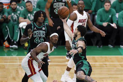 Heat y Celtics en juego decisivo esta noche