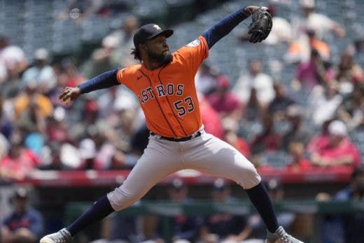 Javier silenció bates Angelinos en triunfo de Astros