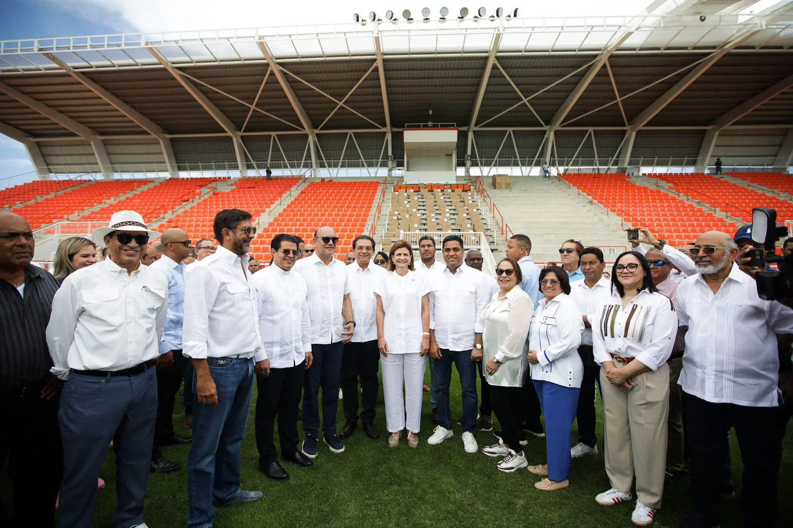 El Gobierno reitera respaldo al Mundial de Fútbol Femenino Sub17 en Santiago