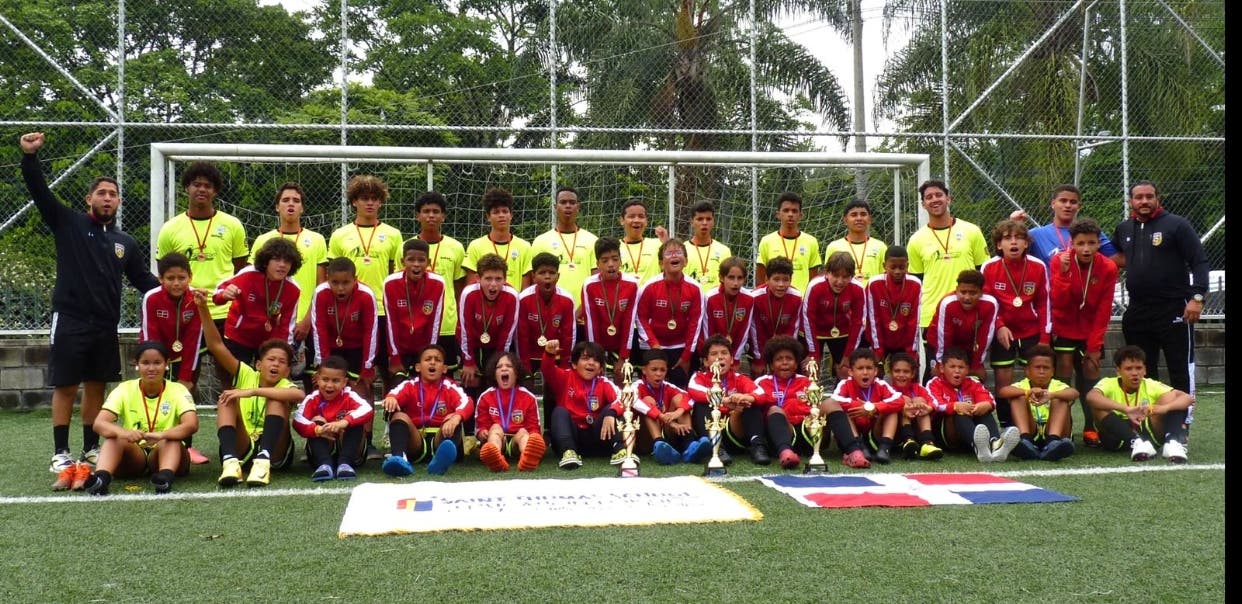 Saint Thomas School se corona Fútbol Ruta Medellín 2024