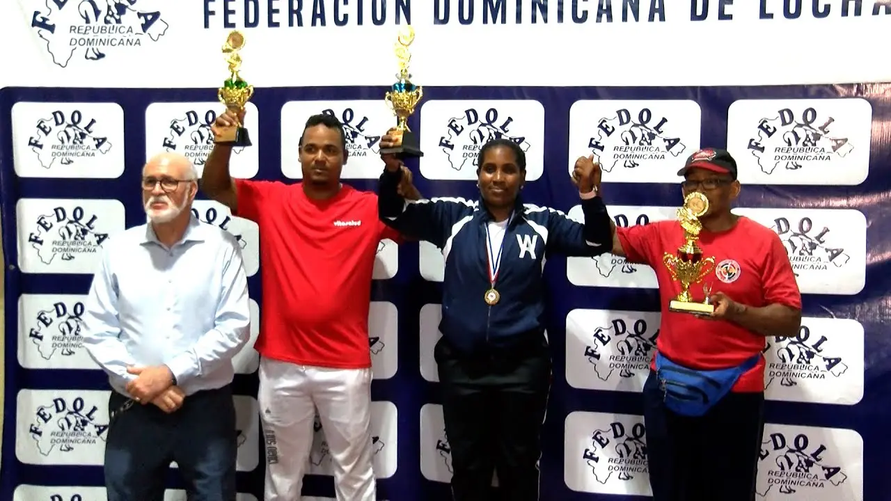 Región sur conquista primer lugar Copa de Campeones de lucha