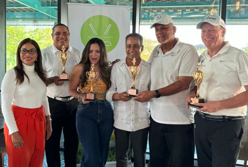 Los Villanos ganan torneo golf en el 71 aniversario de Villa