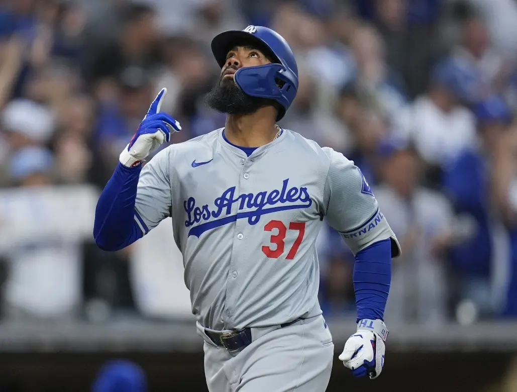 Teoscar renueva con Dodgers por tres años y US$66 millones