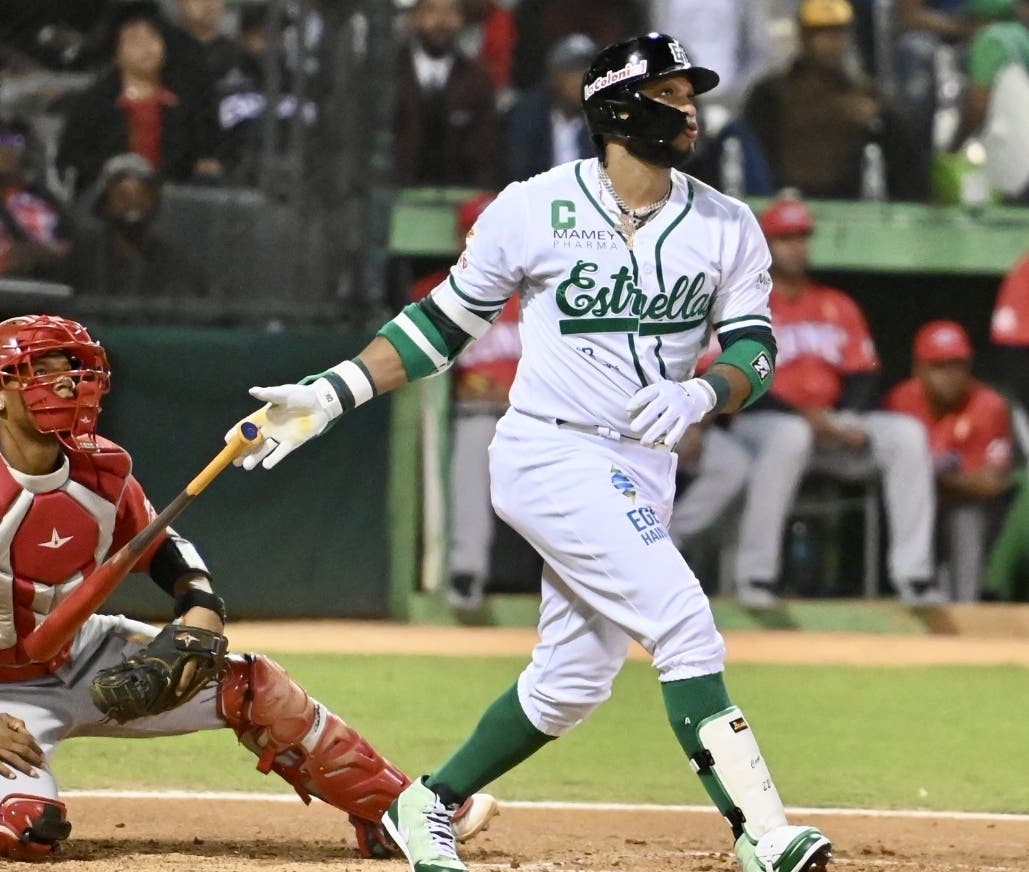 Canó pega jonrón de dos vueltas en victoria de Estrellas sobre Leones